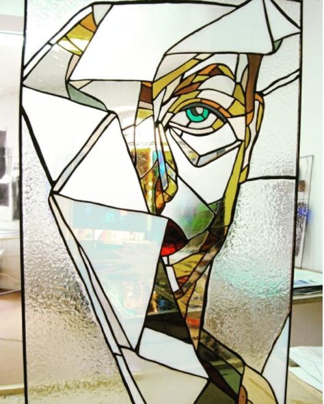 beboraggio Stained Glass Face, Mordan Art, Glass Portrait, L'art Du Vitrail, Figurative Kunst, زجا�ج ملون, Art Glass Jewelry, Modern Stained Glass, Stained Glass Light