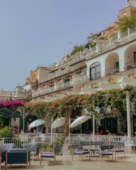 Hotel Poseidon in Positano, Italy (@hotelposeidonpositano) • Instagram-Fotos und -Videos Positano Hotels, Pool Terrace, Positano Italy, Positano, Terrace, Instagram Profile, A Place, Pool, Italy