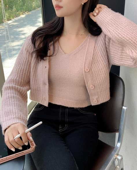 Casual College Outfits, Korean Casual Outfits, Sweater Crochet, Causal Outfits, Everyday Fashion Outfits, Korean Fashion Dress, The Embrace, Causual Outfits, Ribbed Turtleneck