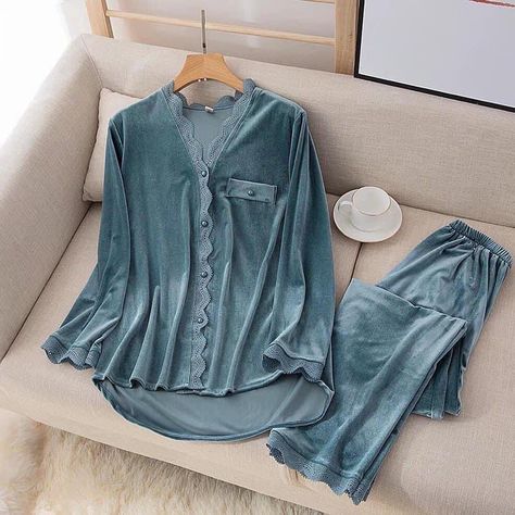 Night Suit For Women, Pajama Fashion, Color Celeste, Sleepwear Fashion, Cute Sleepwear, Pajama Suit, How To Earn Money, Boutique Dress Designs, Night Suit