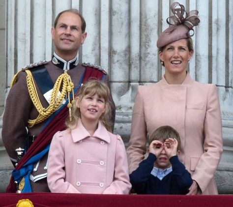 James Viscount Severn, Sophie Rhys Jones, Prince James, James Viscount, Louise Windsor, Viscount Severn, Rainha Elizabeth Ii, Trooping The Colour, Lady Louise Windsor