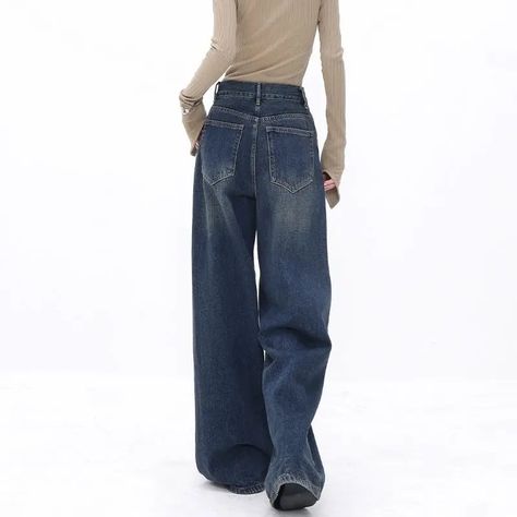 Looking for timeless high-waisted jeans? Introducing the Retro Dark Washed Jeans from DAXUEN. Balancing style and comfort. DETAILSMaterial: Cotton, PolyesterClosure Type: Zipper Fly Retro Trousers, Baggy Y2k, Estilo Harajuku, High Waist Wide Leg Jeans, Grunge Streetwear, Retro Jeans, Denim Decor, Streetwear Jeans, Vintage Preppy