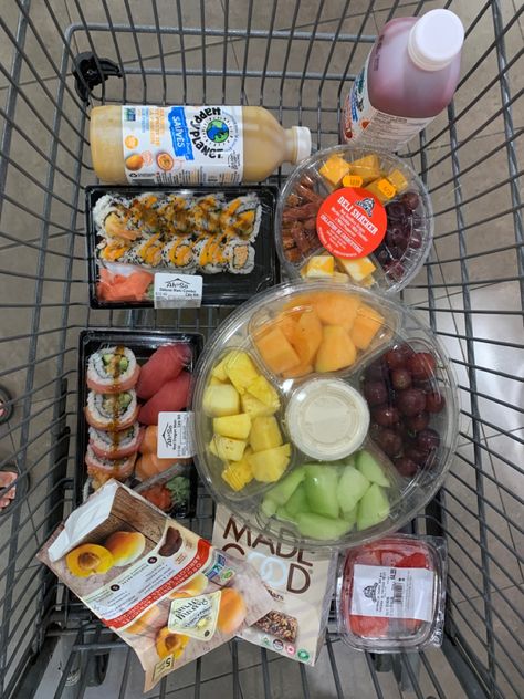 Day out with friends. Snacks to keep us going. Snacks Throughout The Day, Weekend Snacks, Out With Friends, Snack Bags, Lunch Ideas, Healthy Eating, The Day, Snacks, With Friends