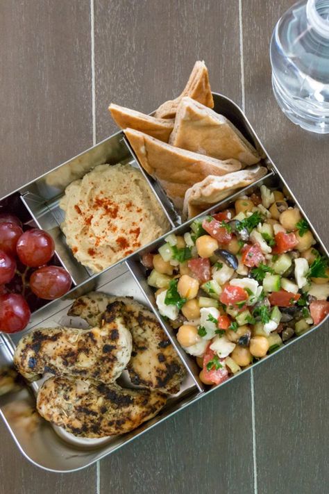 We love bento box lunches because the compartments help control portion sizes and they're great for kids too. Try these easy bento box lunch ideas to shake up your school or work lunch routine. #lunch #lunchideas #healthylunchideas #healthylunches #healthylunch #lunchrecipes #recipe #eatingwell #healthy Cheap Healthy Lunch, Salad Hummus, Hummus Pita, Diet Lunch Ideas, Hummus And Pita, Healthy Lunches For Work, Easy Mediterranean Diet Recipes, Overnight Oat, Cheap Healthy