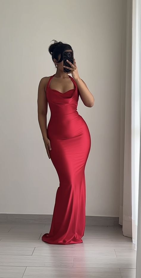 Summer Dress Inspo Aesthetic, Red Birthday Dress, Formal Dresses Curvy, Dinner Dress Classy, Classy Prom Dresses, Dresses Classy, Effortlessly Chic Outfits, Glamour Dress, Prom Dress Inspiration