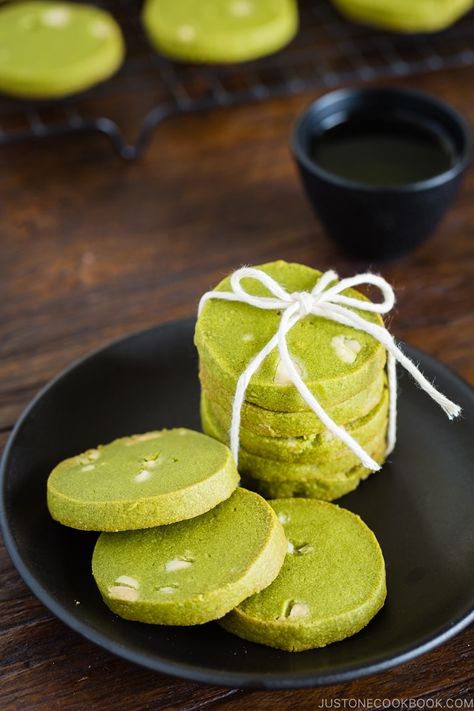 Enjoy your afternoon tea with these buttery, crispy Matcha Green Tea Cookies. The unique flavor of matcha in the cookies is surprisingly delightful! #matcha #greentea #cookies | Easy Japanese Recipes at JustOneCookbook.com Almond Matcha Cookies, Matcha Cookies Recipe, Macha Green Tea, Green Tea Cookies, Japanese Cookies, Butter Cookies Easy, Matcha Cookies, Matcha Chocolate, Green Tea Recipes