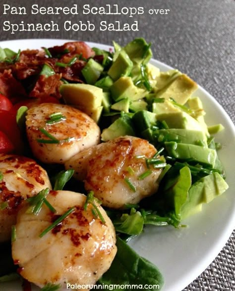 Scallop Salad, Sugar Detox Recipes, Pan Seared Scallops, Seared Scallops, Coquille Saint Jacques, Fat Loss Foods, Scallops Seared, Sugar Detox, Spinach Salad