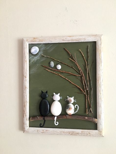 Stone Canvas Art, Cat Pebble Art Ideas, Cat Rock Art, Stone Pictures Pebble Art, Pebble Art Family, Diy Rock Art, Painted Rock Animals, Stone Art Painting, Shell Crafts Diy