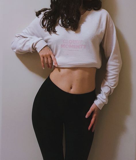 Results after doing the two Chloe Ting hourglass challenges ☆ Hourglass Aesthetic, Fitness Aesthetics, Chloe Ting, The Two, Chloe, Two By Two, Crop Tops, Women's Top