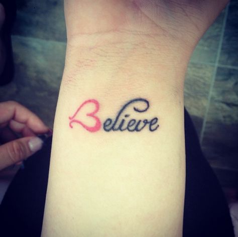 I don't like tattoos but I love some of the art ----------“Believe” | 19 Tattoos That Literally Everyone Got In 2014 Love Heart Tattoo, Wörter Tattoos, Believe Tattoos, Meaningful Wrist Tattoos, Simple Tattoos For Women, Cool Wrist Tattoos, Small Wrist Tattoos, Heart Tattoo Designs, Tattoo Feminina