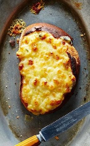 Welsh Rabbit, Welsh Rarebit, Welsh Recipes, British Cooking, British Dishes, Scottish Recipes, Cheese Dishes, Pub Food, English Food