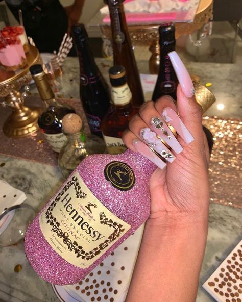 Pink Hennessy Bottle, Hennessy Bottle Decor Diy, Ceiling Collage, Luxury Pictures, Alcohol Decor, Jordan Birthday, Alcohol Bottle Decorations, Hennessy Bottle, Bedazzled Liquor Bottles