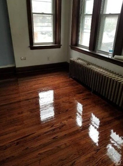 High Gloss Wood FLoor Refinishing High Gloss Wood Floors, Glossy Wood Floors, Wood Floor Refinishing, High Gloss Floors, Cement Steps, Plywood Floors, Wood Floor Finishes, Old Wood Floors, Floor Refinishing