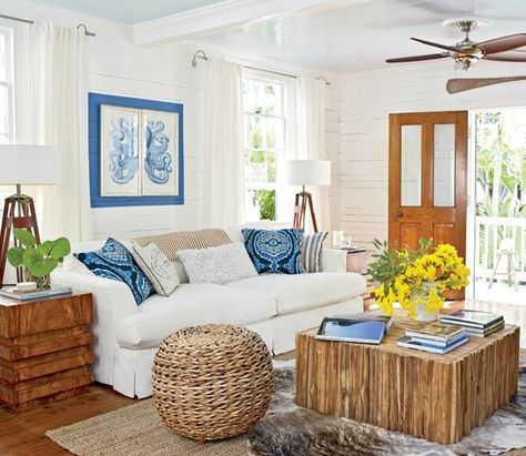 Island Style Home Decor Ideas from a Cozy Key West Cottage: http://beachblissliving.com/island-style-cottage-decor/ Island Style Living Room, Key West Cottage, Deco Marine, Beach Theme Living Room, West Home, Cottage Living Rooms, Coastal Living Rooms, Beach Cottage Decor, Beach House Interior