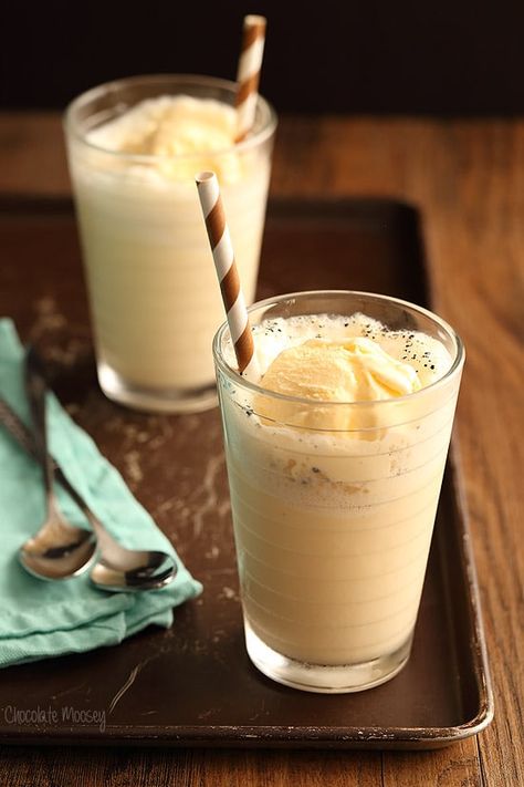 Vanilla Bean Cream Soda Floats Ice Cream Float Recipes, Soda Float, Vanilla Bean Cream, Soda Floats, Float Recipes, Ice Cream Floats, Soda Recipe, Cold Treats, Cream Soda