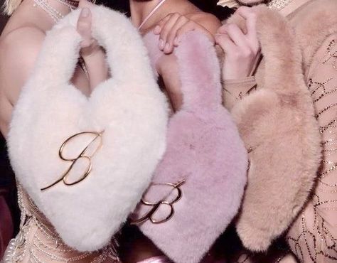 Dolls Aesthetic, Russian Dolls, Pink Aura, Pink Fur, Glam Style, Pink Girly Things, Dream Lifestyle, Miss Dior, Pink Princess