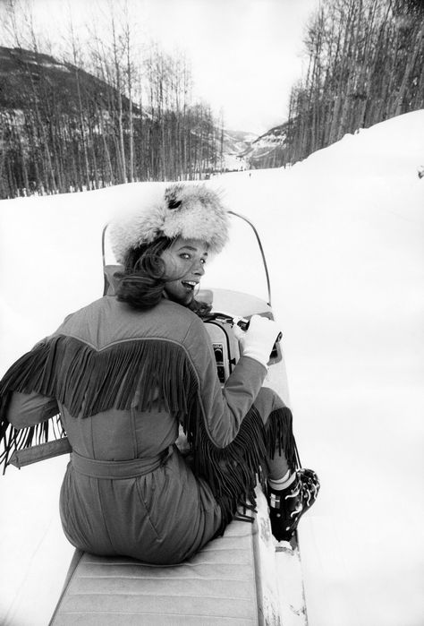 Ski Vintage, Charlotte Rampling, Donna Summer, Ski Season, Ski Fashion, Catherine Deneuve, Vintage Ski, Winter Aesthetic, Holiday Fashion