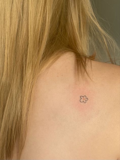 Tattoo Mole Cover Up, Mole Cover Up Tattoo Ideas, Tattoos With Moles, Tattoos Around Moles, Tattoo Around Mole, Mole Tattoo Ideas, Tattoo Mole, Forever Pictures, Mole Tattoo