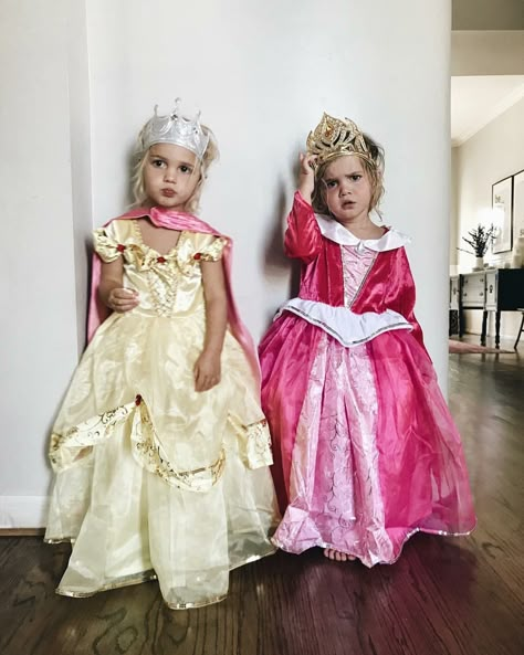 Emma and Mila Stauffer --- @kcstauffer Mila Stauffer Funny Videos, Mila Stauffer, Emma Stauffer, Taytum And Oakley, Im A Princess, Taking A Nap, Celebrity Style Red Carpet, Princess Dresses, Tiny Humans