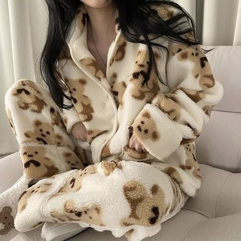 Night Suit For Women, Pajama Fashion, Cute Pjs, Pajama Outfits, Cute Pajama Sets, Cute Sleepwear, Cute Lazy Outfits, Clothes Wishlist, Lazy Outfits