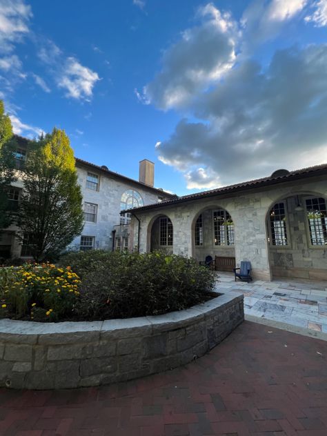 #emoryuniversity #emory #dobbshall #dorm #dormlife #college #colleglife #pretty #aesthetic #clouds #sky Emory University Dorm, Emory University Aesthetic, Motivational Board, Emory University, Aesthetic Clouds, University Dorms, Pretty Aesthetic, Dream College, Dorm Life