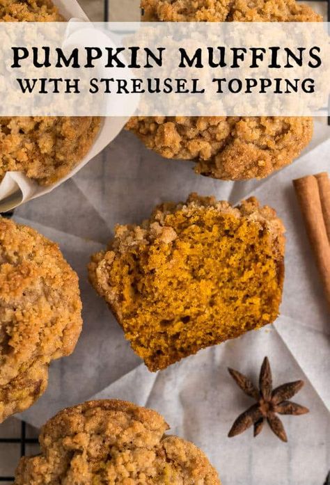 Muffins With Streusel Topping, Pumpkin Overnight Oats, Moist Muffins, Cinnamon Crunch, Pumpkin Muffin Recipes, 20 Minute Recipes, How To Make Pumpkin, Streusel Topping, Pumpkin Muffins