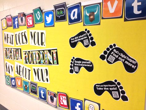 Our digital footprint bulletin board in the library Bulletin Board Middle School, Digital Citizenship Bulletin Board, Fall Library Displays, Fall Library, High School Bulletin Boards, Classroom Boards, Library Bulletin Board, Ra Bulletin Boards, Middle School Libraries