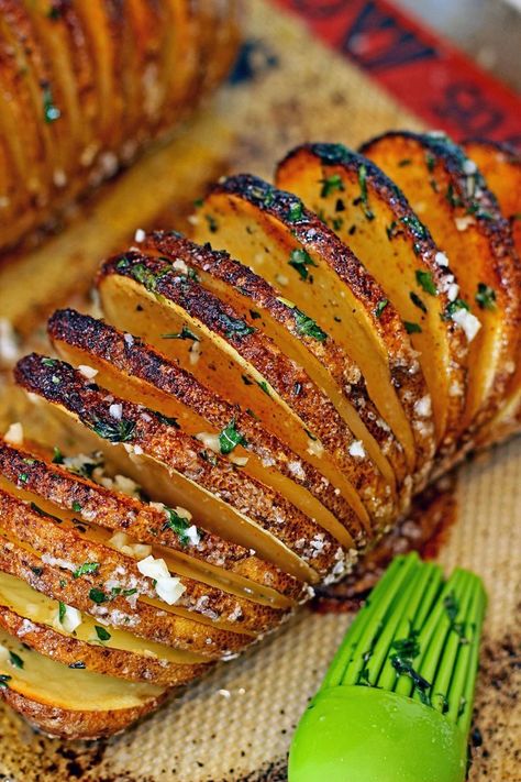 Hasselback Potatoes, Potato Side Dishes, Potato Dishes, Side Recipes, Veggie Dishes, Comfort Foods, Vegetable Side Dishes, Vegetable Dishes, Om Nom