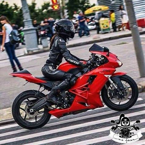 Biker girl on Kawasaki Ninja.   Motorcycles, bikers and more Red Motorcycle, Ninja Girl, Motorbike Girl, Sport Motorcycle, Sports Bikes Motorcycles, Hot Bikes, Motorcycle Riding, Sepeda Motor, Bike Gear