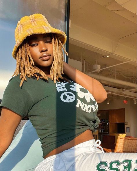 Locs And Bucket Hats, Bucket Hat With Locs, Hair With Bucket Hat, Beanie Hairstyles, Head Wrap Styles, Bicycle Shorts, Love Natural, Bucket Hats, Head Wrap