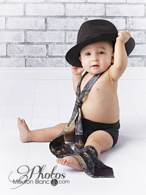 Cute 4 Month baby Picture Ideas | month old baby pictures ideas | Cute idea | Photography Baby Photo Ideas, Baby Newborn Photography, Photo Bb, Boy Pics, Month Ideas, Idea Photography, 4 Month Baby, Month Photos, 9 Month Old Baby