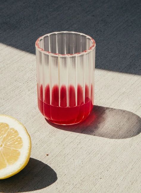 Foto Art, Foto Inspiration, Photography Inspo, Life Photography, Still Life Photography, Summer Drinks, Food Styling, Light And Shadow, Food Photo