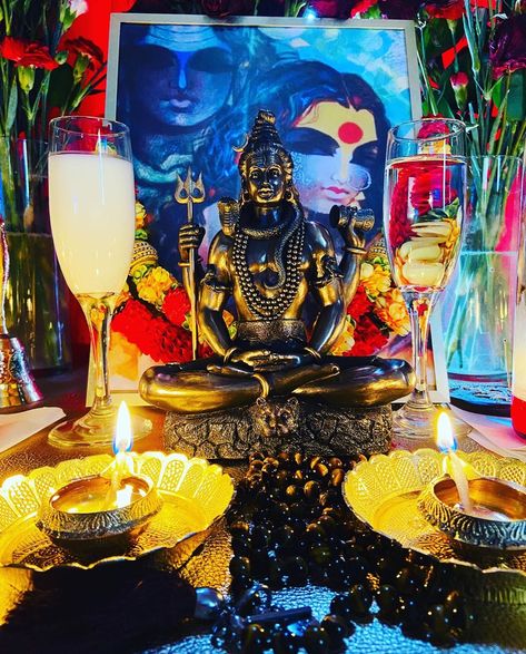 П Λ I M Λ ☀️ on Instagram: “Despite my external appearance, my essential nature, O Shiva, is thee.  SHIVOHAM ✨🧘🏽‍♀️✨ ☾ ☾ ☾ #hoodoo #conjure #shiva #lordshiva #shivoham…” Space Pics, Hoodoo Conjure, Space Pictures, Sacred Space, Lord Shiva, The Conjuring, Ayurveda, Shiva, Acrylic Painting