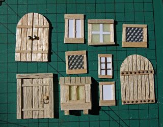 Miniature Doors and windows from popsicle sticks. Miniature Door Diy, Miniature Doors, Miniature Door, Diy Fairy Door, Wooden Craft Sticks, Fairy Garden Doors, Fairy Tree Houses, Fairy House Diy, Fairy Garden Crafts