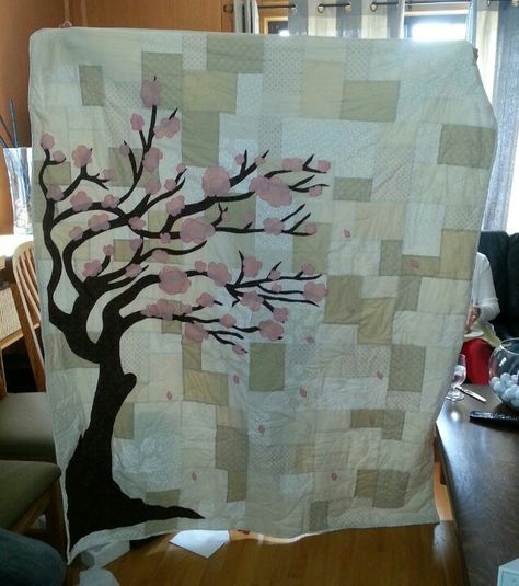 Cherry blossom wedding quilt for @JaneMcreynolds Cherry Blossom Quilt, Panda Quilt, Blossom Quilt, Barn Wood Crafts, Cherry Blossom Wedding, Japanese Quilts, Keepsake Quilting, Wedding Quilt, Landscape Quilts