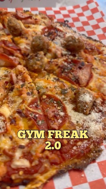 Kyle Smith on Instagram: "GYM FREAK PIZZA 🍕 2.0 ✅ macros and full ingredient list below! If you dig these recipes would love your support! Snag a copy of my tasty shred ebook in bio and get unlimited updates! Macros 837 cals, 77g protein, 90g carbs, 15g fat 1 slice 105 cals, 9g protein Ingredients 100g self rising flour 115g nonfat Greek yogurt 94/6 ground chicken (2oz. For meatballs 40g fat free mozzarella 2 reduced fat mozzarella sticks 60g organic pizza sauce 15g turkey pepperoni Tasty Shreds Recipes Kyle Smith, Kyle Smith, Protein Pizza, Turkey Pepperoni, Nonfat Greek Yogurt, Ground Chicken, Pizza Sauce, Healthy Meal Prep, Greek Yogurt