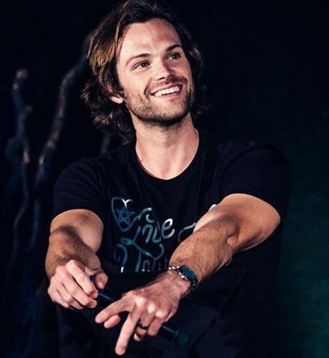 -  .  .  .  .  .  .  .  .  .  .  .  #supernatural #jaredpadalecki Jared Padalecki Instagram, To My Bf, Sam E Dean, Best Sci Fi Shows, Dean Supernatural, Jared Padalecki Supernatural, Supernatural Actors, Supernatural Pictures, Supernatural Jensen