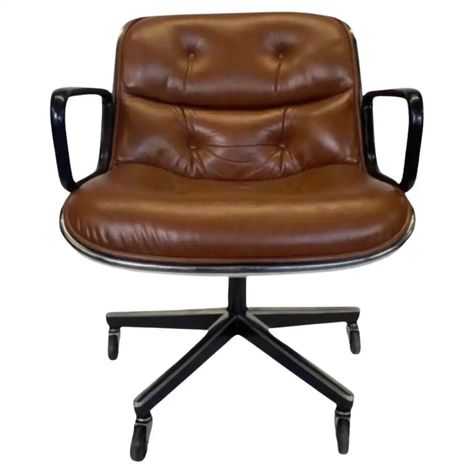 For Sale on 1stDibs - Vintage Charles Pollock for Knoll executive chair in medium brown. This executive desk chair has a tilt and swivel base with adjustable height. Swivel Vintage Desk Chair, Executive Chair, Executive Desk, Vintage Desk, Mid Century Modern Design, Medium Brown, Desk Chair, Back To Black, Office Chair