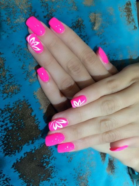 Bright Pink Gel Nail Designs, Summer Vacay Nails 2024, Bright Pink Nail Ideas, Neon Pink Nail Designs, Summer Cruise Nails, Bright Pink Nails With Design, Bright Pink Summer Nails, Pink Beach Nails, Bright Pink Nail Designs