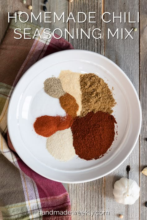 Recipe for a homemade chili seasoning mix that can be used in place of store bought chili seasoning mix packets Chili Seasoning Mix Recipe, Homemade Chili Seasoning Mix, Chili Seasoning Recipe, Homemade Chili Seasoning, Homemade Taco Seasoning Mix, Taco Seasoning Mix, Taco Mix, Mexican Seasoning, Taco Seasoning Recipe