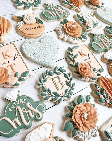 Boho Wedding Cookies Ideas, Winery Bridal Shower Cookies, Fall In Love Boho Bridal Shower Ideas, Country Bridal Shower Cookies, Fall In Love Cookies Decorated, Boho Engagement Cookies, Boho Bridal Shower Cookies Decorated, Western Wedding Cookies Decorated, Boho Cookies Wedding