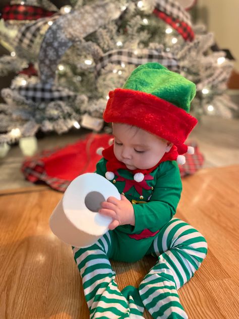 Elf Baby Photoshoot, Milestone Photoshoot, Elf Baby, Baby Elf, Elf On Shelf, 3 Month Old, 3 Month Old Baby, Photoshoot Idea, Baby Pics