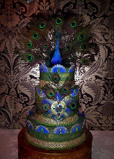 Peacock Birthday, Large Wedding Cakes, Asian Wedding Decor, Peacock Wedding Cake, Peacock Cake, Fancy Wedding Cakes, Extravagant Wedding Cakes, Wedding Cake Birds, Peacock Wedding Theme