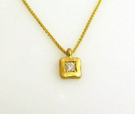 Dreamy Accessories, Fancy Bracelets, Fine Necklace, Hammered Necklace, Antique Wedding Rings, Square Necklace, 18k Gold Necklace, Yellow Gold Necklace, Gold Necklace Women