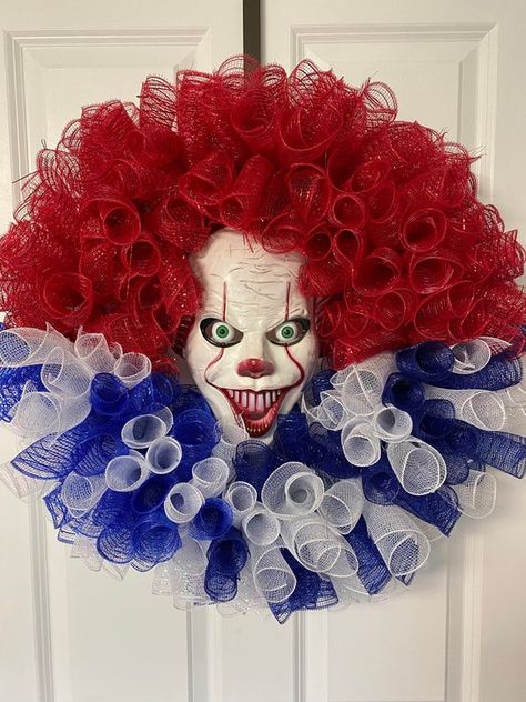 Clown Wreath, Scary Clown Face, Halloween Mesh Wreaths, Scary Clown, Wall Wreath, Clown Faces, Scary Clowns, Halloween Scary, Bay City