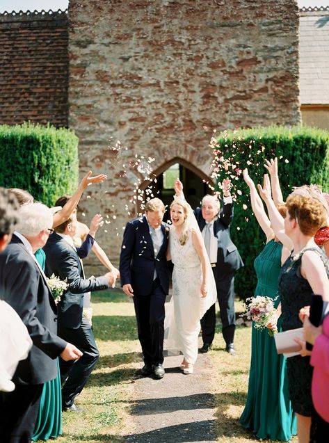 English Countryside Wedding, Countryside Wedding, English Countryside, Very Happy, Happily Ever After, Ever After, Vintage Wedding, Style Me Pretty, Wedding Reception