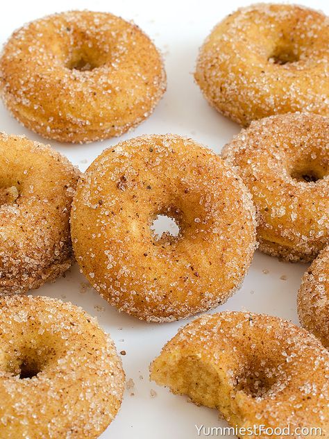 Cake Donut Recipe Fried, Donut Recipe Fried, Cake Donut Recipe, Sugar Donuts Recipe, Yummiest Food, Donut Baking Pan, Cake Donut, Baked Doughnuts, Strawberry Donuts