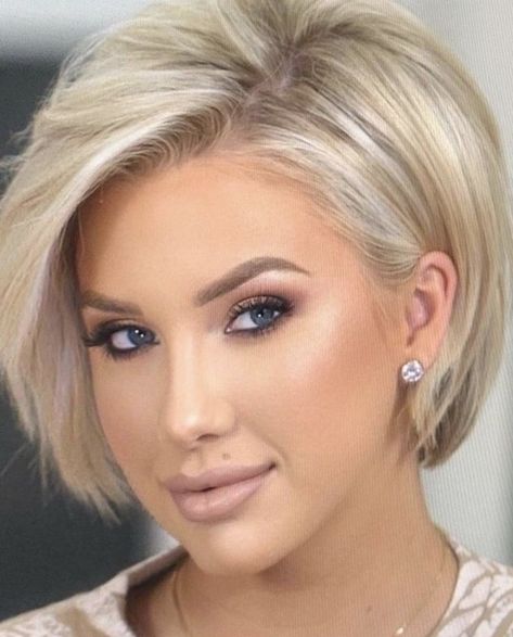 Grayson Chrisley, Happy Daughters Day, Kort Bob, Crop Hair, Daughters Day, Short Haircuts For Women, Bob Hairstyles For Fine Hair, Trendy Short Hair, Haircuts For Fine Hair