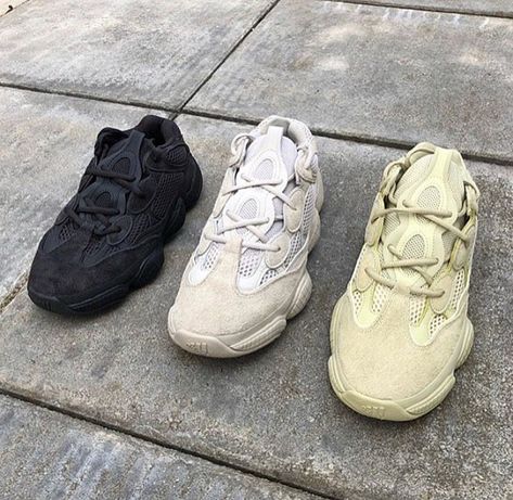 Yeezy Boost 500, Yeezy Outfit, Comfortable Running Shoes, Publication Instagram, Yeezy 500, Sneakers Fashion Outfits, Hype Shoes, Sneakers Addict, Swag Shoes