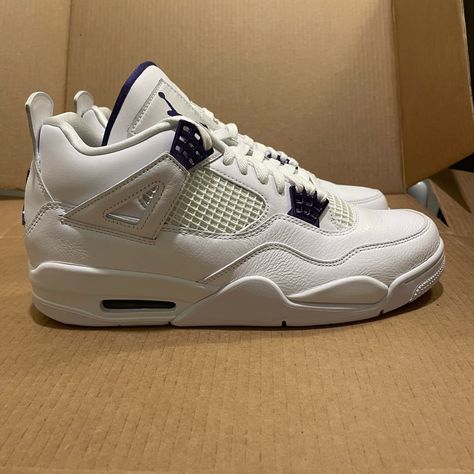 Leng Shoes, Air Jordan 4 Retro Purple, Red And White Jordans, Preppy Nails, Fire Shoes, Custom Sneakers Diy, Pretty Sneakers, Retro Basketball Shoes, Pretty Shoes Sneakers